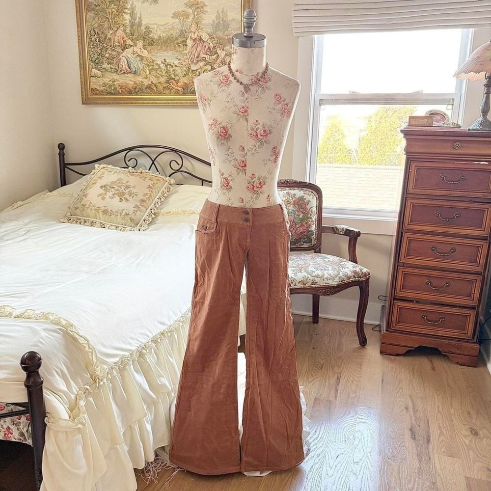 brown‎ low rise flare pants   y2k brown low rise flare pants size large